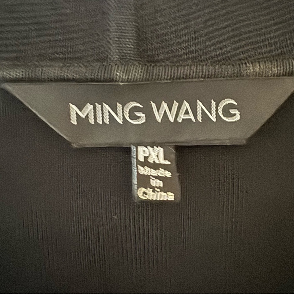 Ming Wang Black and Yellow Blazer with Structured Silhouette - Picture 5 of 10